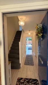 Spacious 4 bed Townhouse, near town centre and riverside in StNeots