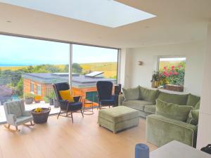 Designer Sea View House with Table Tennis