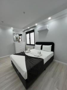 EMAY OTEL