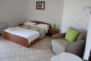 Comfort Double Room with Balcony and Sea View room in Villa Diana