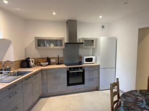 Gite a Fraissinet-de-Fourques 1 a 4 personnes