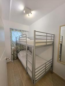 Two rooms 5 minutes from the beach