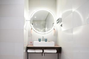 Deluxe Double Room with Balcony room in Mercure Bologna Centro