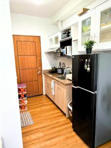 Cjays spacious unit - Mesatierra Garden Residence