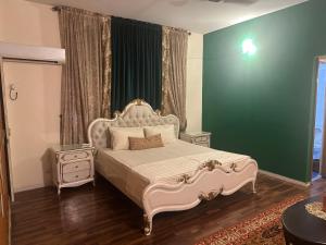 Royal Guest House F 10-2 Islamabad
