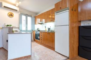 32ARA1086 - Newly refurbished 3BR flat