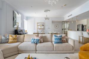 High-End Designer Stay l 4 Bed + Maids Room l JBR