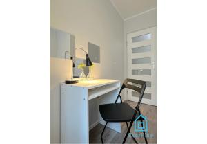 Pineapple Room 10 Min to Old Town Gdańsk,PKP & Shopping Mall