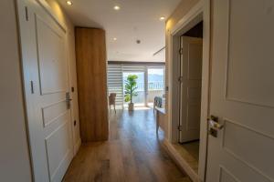 Suite with Sea View room in Aurasia City Hotel