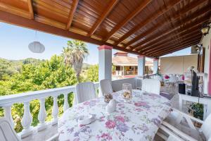 Nana's House Holidays Greece