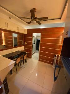 MJ&J Breeze Staycation