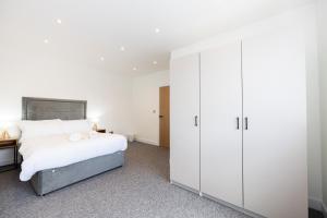 Stanway Apartments- Free Parking
