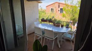 Appartements Appartement spacieux, haut de villa, 3 chambres, 100 m2, 6 personnes, au calme : photos des chambres