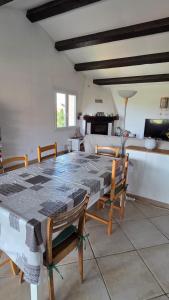 Appartements Appartement spacieux, haut de villa, 3 chambres, 100 m2, 6 personnes, au calme : photos des chambres