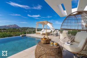 Villa Philia by Abahana Villas