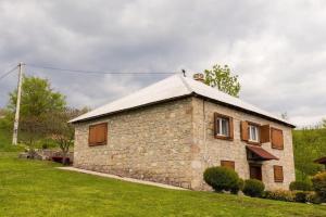 Micanovic Family House