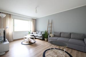 Spacious 2BR Apartment in a Quiet Neighborhood & Free Parking