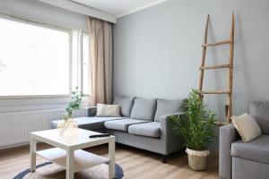 Spacious 2BR Apartment in a Quiet Neighborhood & Free Parking