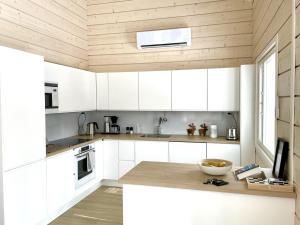 Herrasmäki B by Hilla Villas