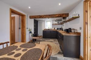 Spacious One Bedroom Coach House in Cley Norfolk