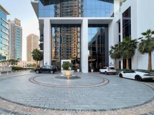 Elegant Living in the Heart of Dubai Marina