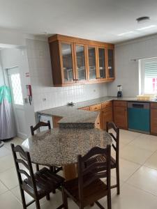 Dorms & Doubles Guest House Peniche