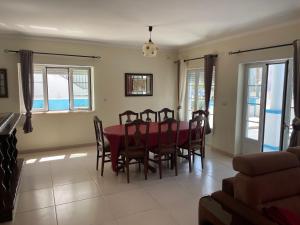 Dorms & Doubles Guest House Peniche