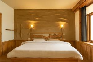 Beholden Stay And Cafe - A Luxury Boutique Hotel In Manali