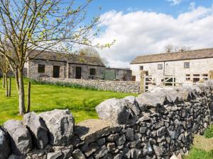 1 Bed in Ashford in the Water PK574