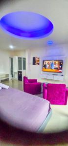 Titanic Residence-7 minute walk to the Beach