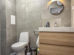 City Stay 1BR Near Mall Plovdiv with Workspace by Flat Manаger