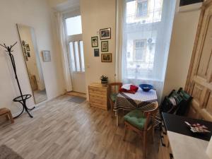 Laci and Sidi - The Sidonies Twins in 7th