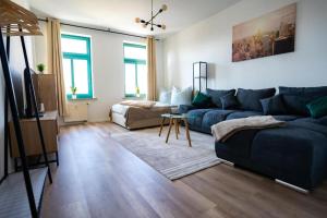 Schickes Apartment in Chemnitz-Sonneberg mit 2 Schlafzimmern und Balkon