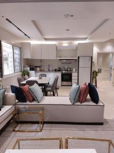 فيلا واحدة فقط الدور ارضي بالكامل للضيافة دخول ذاتي