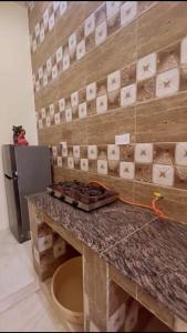 Room athom 1