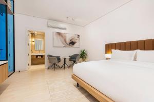 Luxury Elegant Apartment in Almughrizat