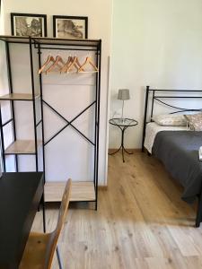 BERNOCCHI ROMA APARTMENT, difronte metropolitana