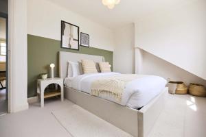 Finsbury Park Two-Bed Split-Level Flat