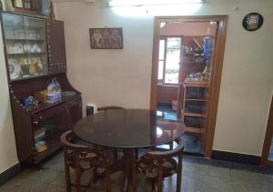 2bhk flat on Dhakuria Station Road, South Kolkata on 3rd floor