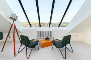 5 Bed in Whitby oc-p32539