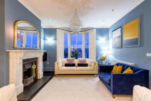 5 Bed in Whitby oc-p32539