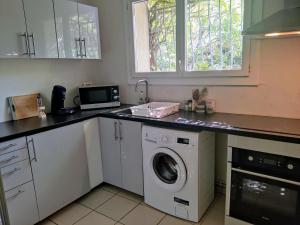 Two-bedroom apartment with swimming pool for kids