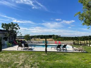 Maisons de vacances Gite de Mont-Pres-Chambord au coeur des Chateaux de la Loire avec piscine privee : photos des chambres