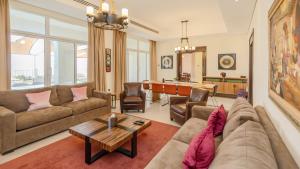 Spacious 5BHK Villa with Private Pool and Beach