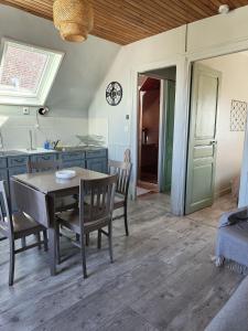 Appartements Villa Reseda appartement, Ault 50 m de la mer : photos des chambres