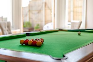 4 Bed in Swanage oc-t32439