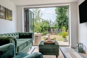 2 Bed in Marks Corner oc-m32394