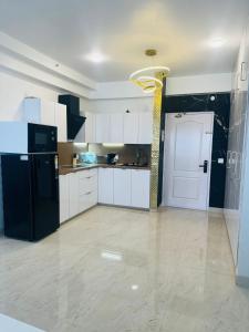 Luxury Studio, Knowledge Park 3, Greater Noida