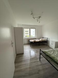 Monteurwohnung bei Köln,Düsseldorf WLAN, Parkplatz, Küche, Handtücher