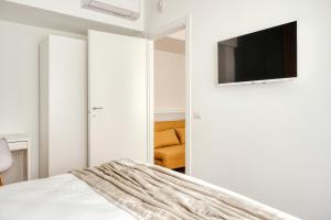Hostmate - Milano - Imperias Serenity - Romolo